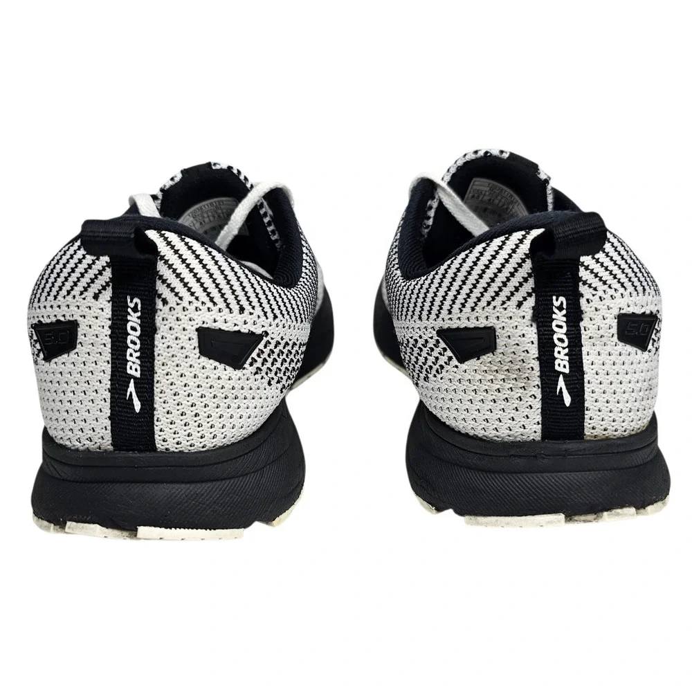 Brooks Revel 5 Women 9.5 White Black Running Shoes Sneakers Athletic Road